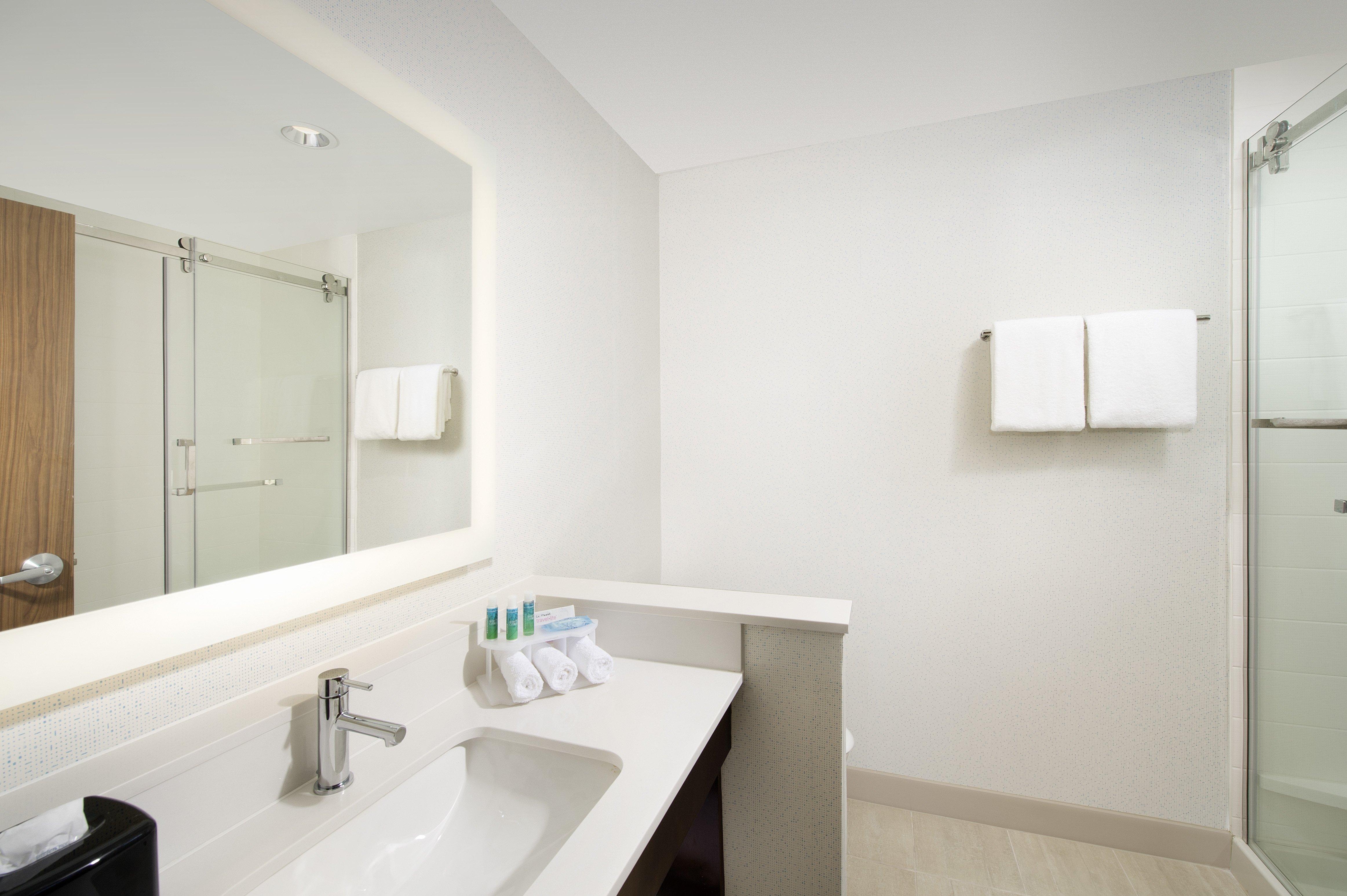 Express & By Ihg 3*