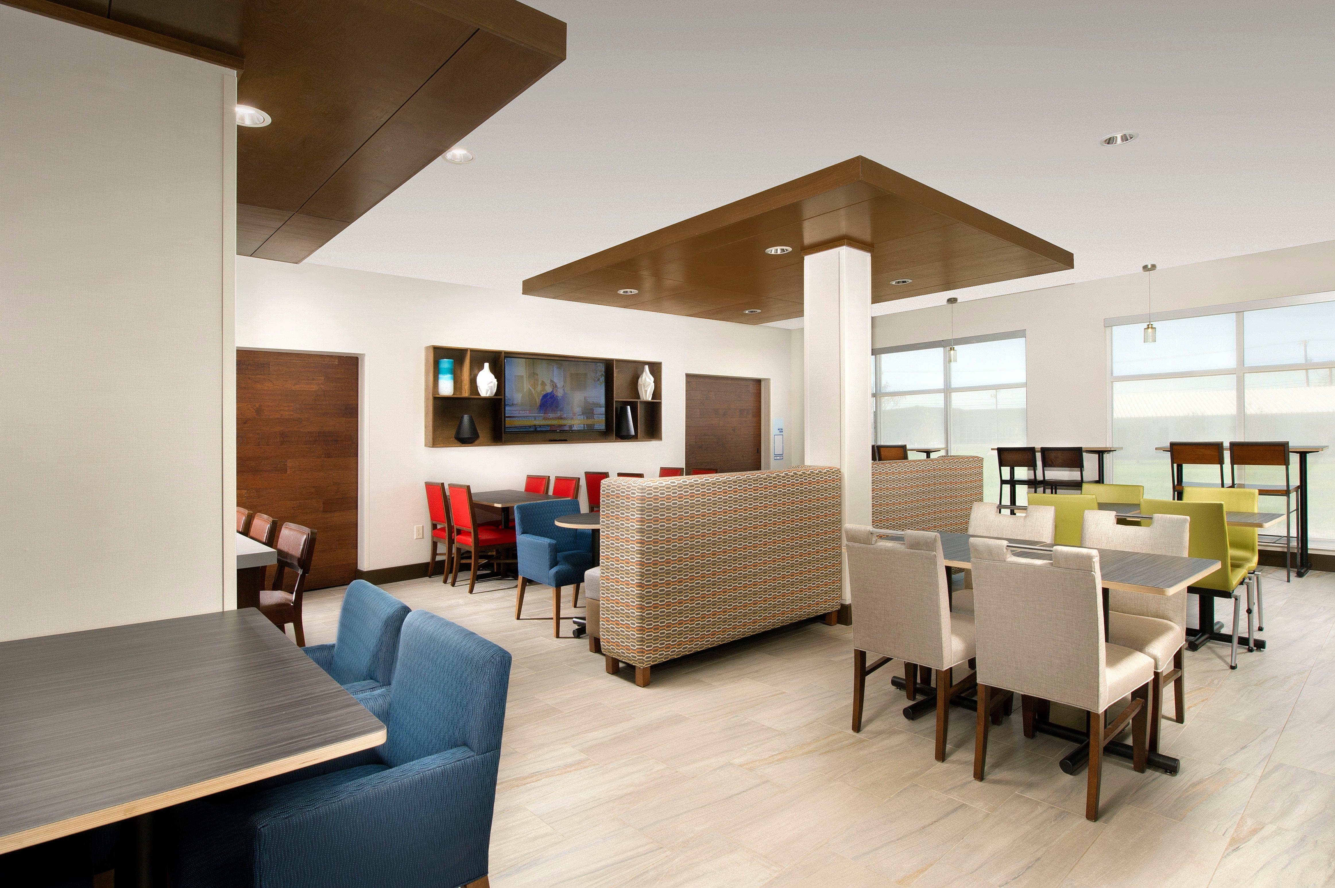 Express & By Ihg Hotel 3*